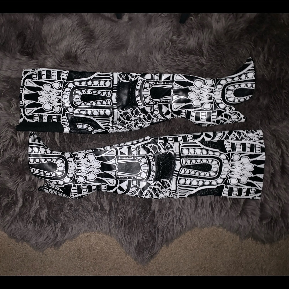 Brand new over the knees abstract fashion boots